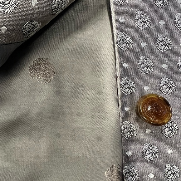 Brand New vintage Gianni Versace Blazer - Picture 7 of 12